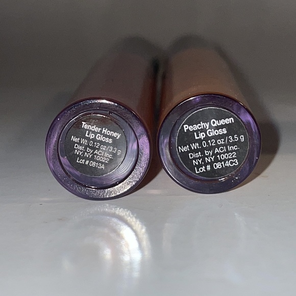 READY TO WEAR makeup bundle - Picture 2 of 4